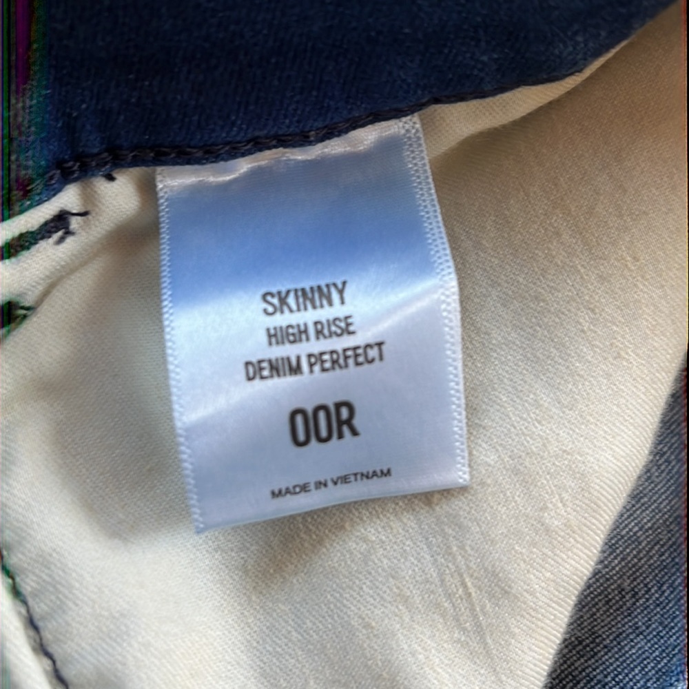 Express Skinny High Rise Distressed Jeans - Picture 5 of 8